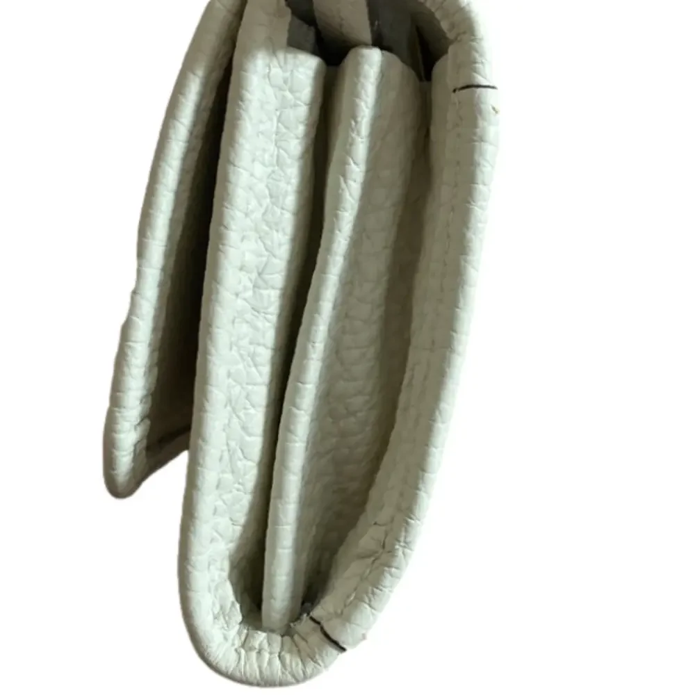 Dooney & Bourke Pebbled Leather Wallet Clutch in Cream NWT